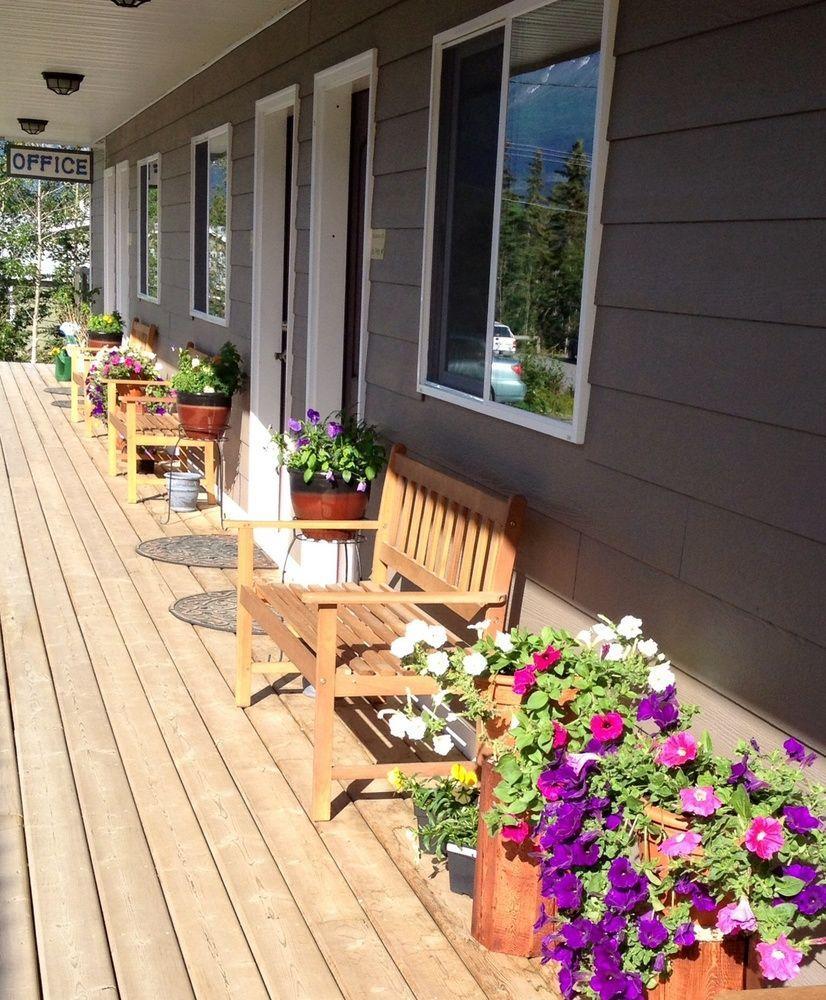 Parkside Inn Хейнс Джънкшън Екстериор снимка
