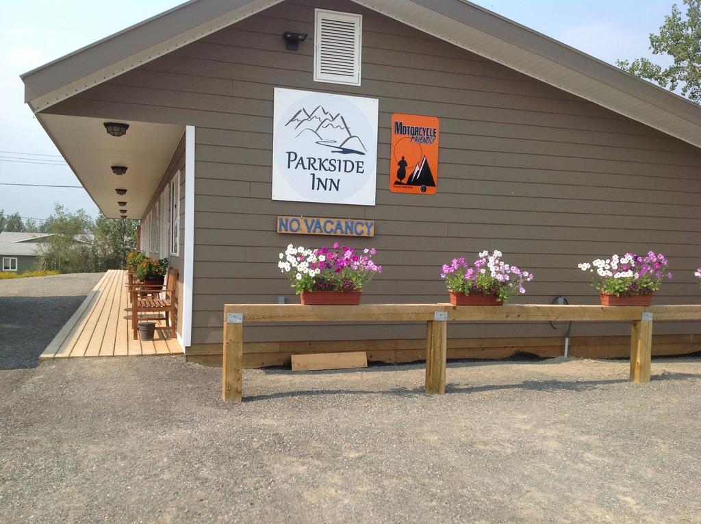 Parkside Inn Хейнс Джънкшън Екстериор снимка
